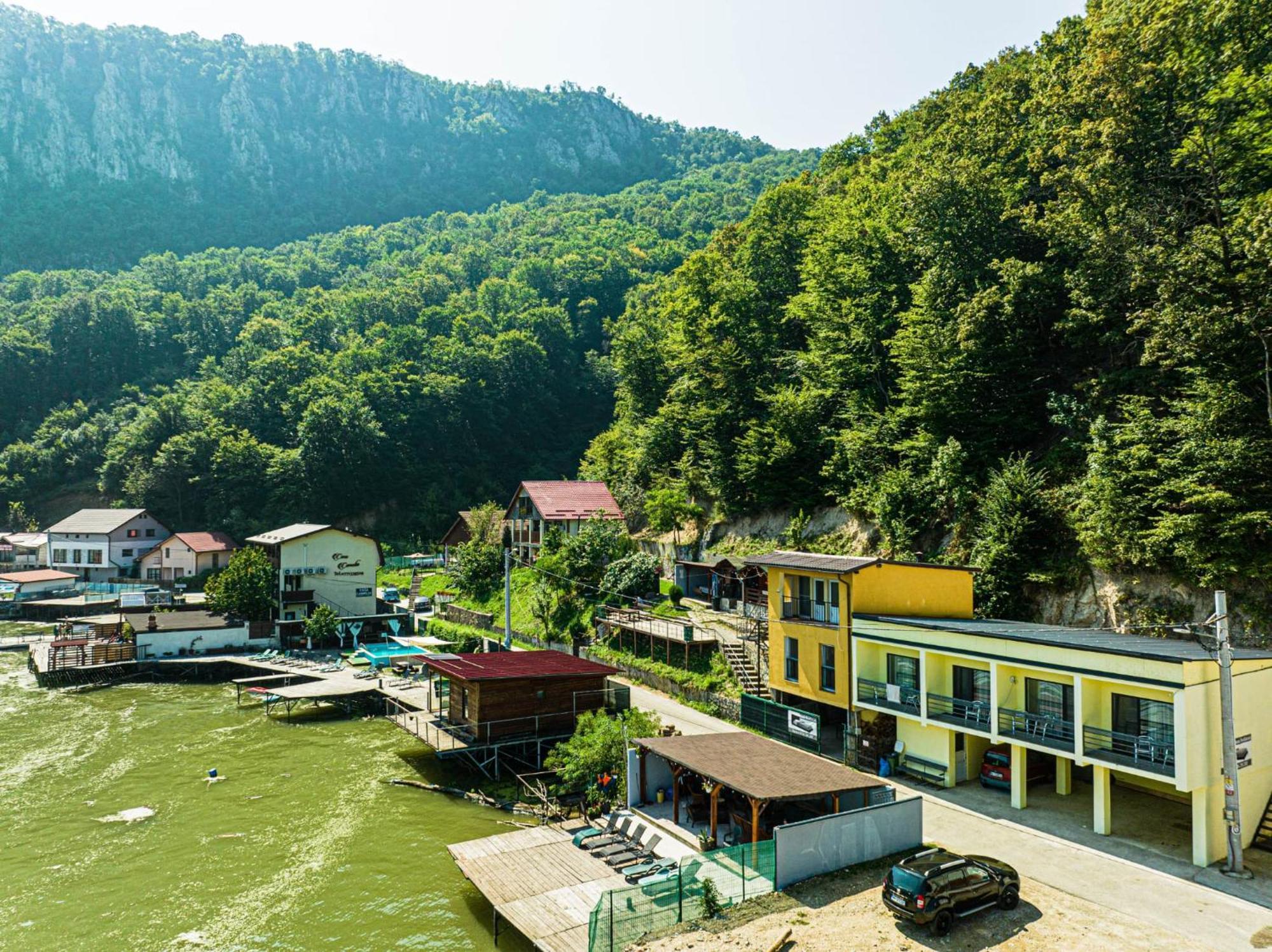 Vila Casa Beasarah. Dubová Exteriér fotografie